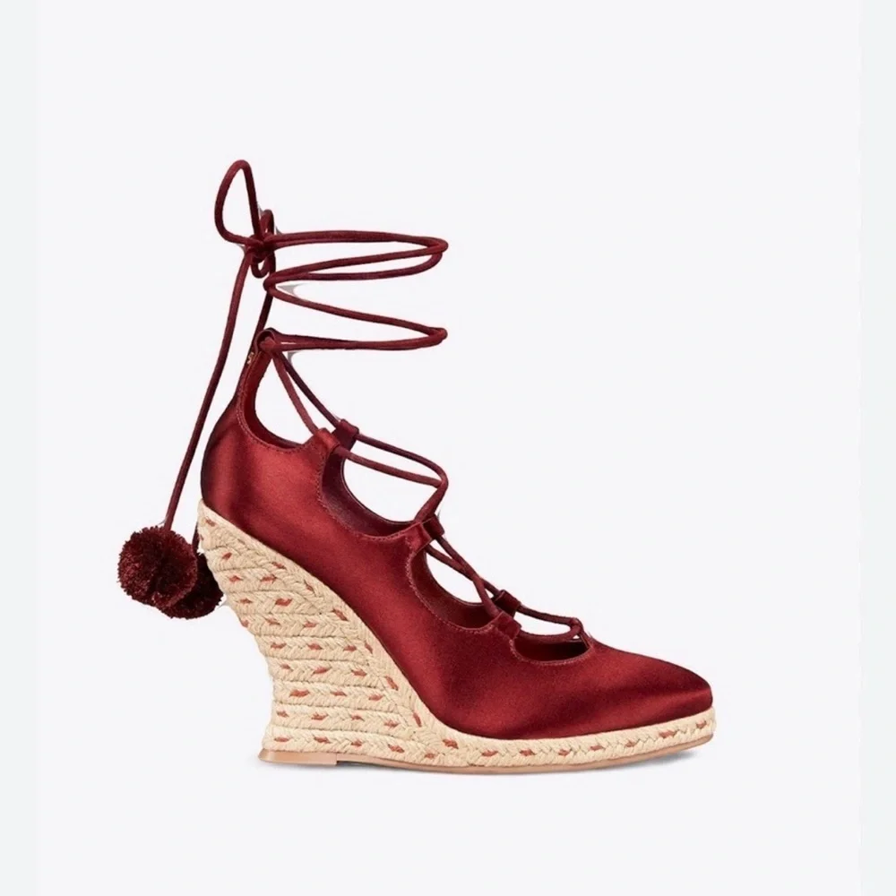 NWOB Tory Burch Heather Satin Pom Pom Lace Up Wedge Espadrilles Spicy Cola 5.5